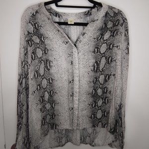 TR. Notes Gray Snake Skin Pattern Long Sleeve Hidden Button Up Blouse - Size M